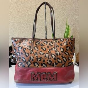 MCM COGNAC ANIMAL PRINT TOTE